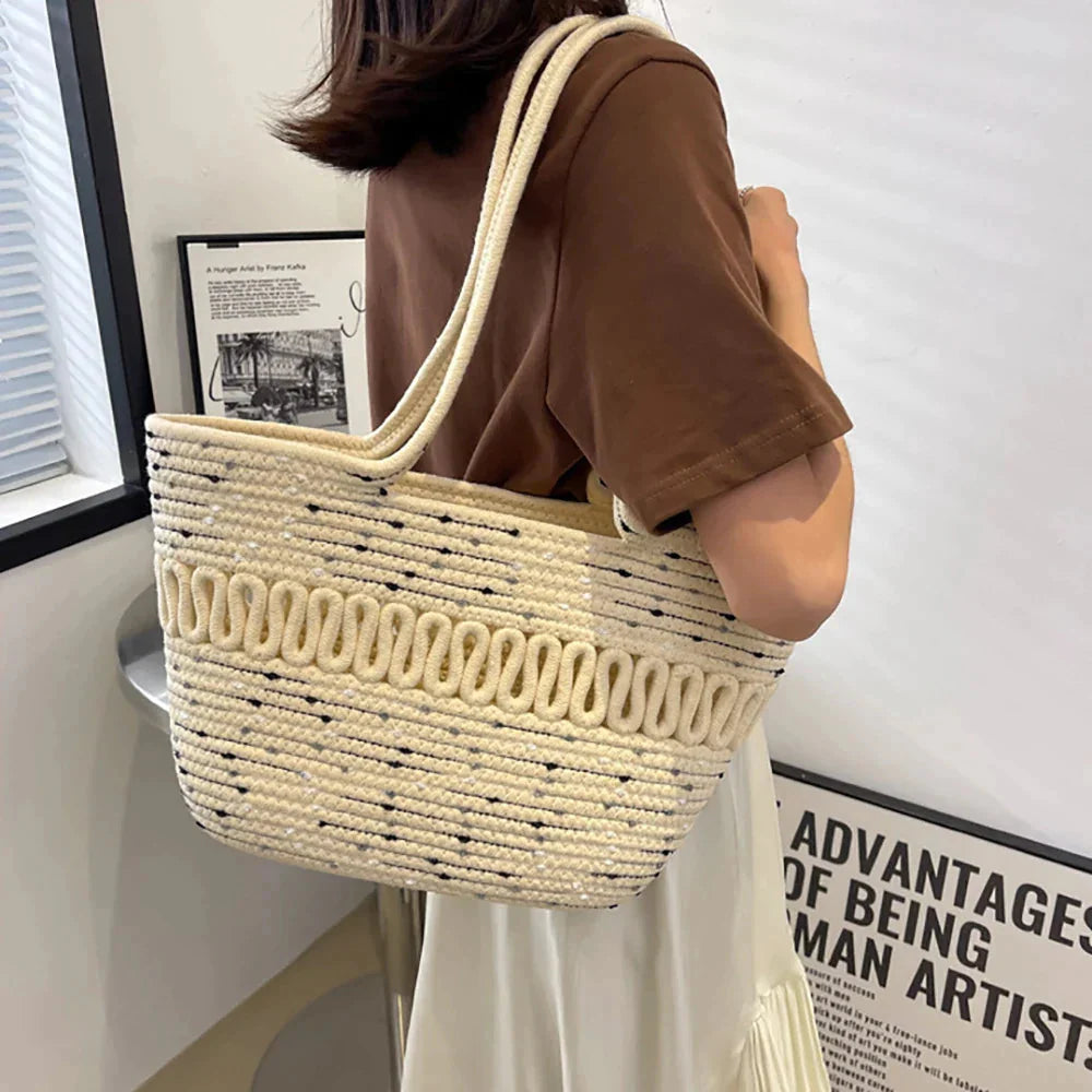 Beach Tote Bag – Spacious & Stylish for Summer Days