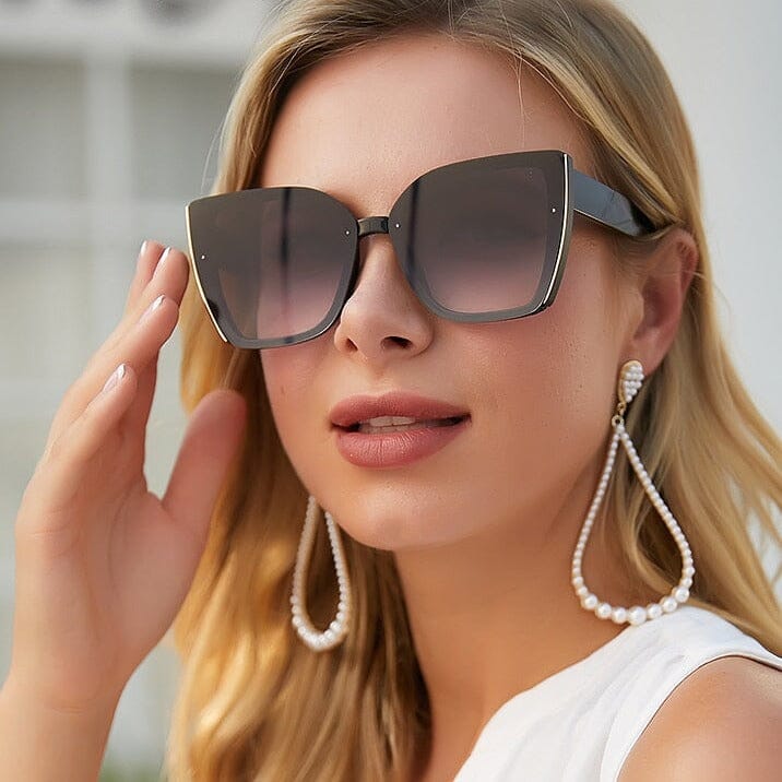 Women’s Stylish Sunglasses – UV Protection & Modern Design